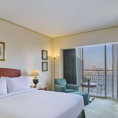 Hotel Hilton Cairo Grand Nile Exteriér fotografie A room at the Hilton Cairo