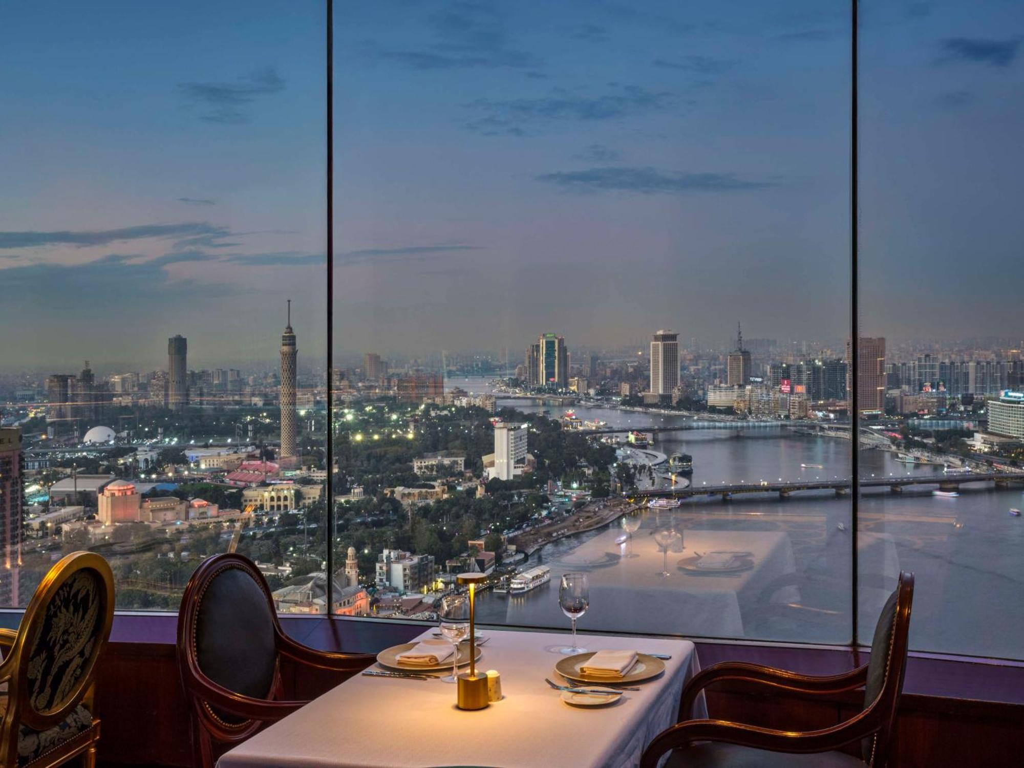 Hotel Hilton Cairo Grand Nile Exteriér fotografie View from the restaurant