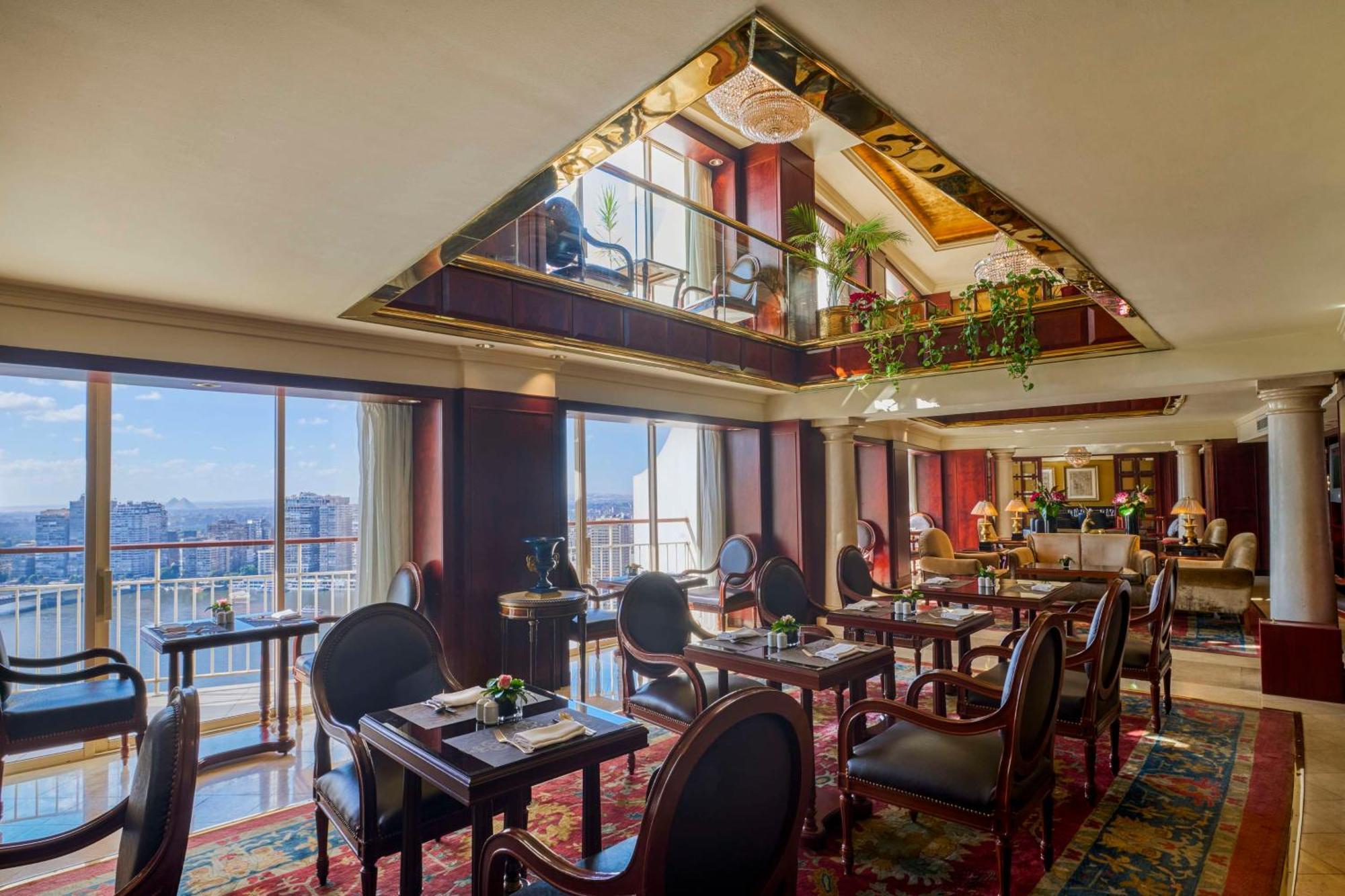 Hotel Hilton Cairo Grand Nile Exteriér fotografie The Club Lounge at the Conrad Hilton Cairo