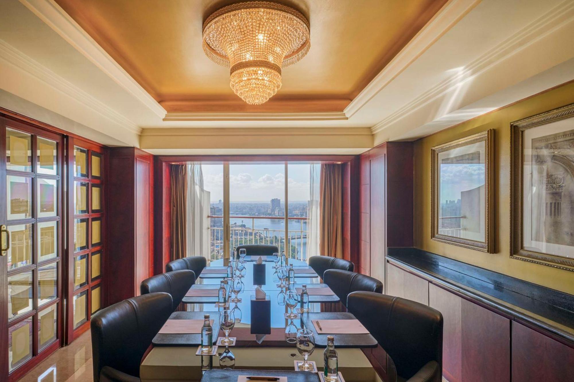 Hotel Hilton Cairo Grand Nile Exteriér fotografie Boardroom