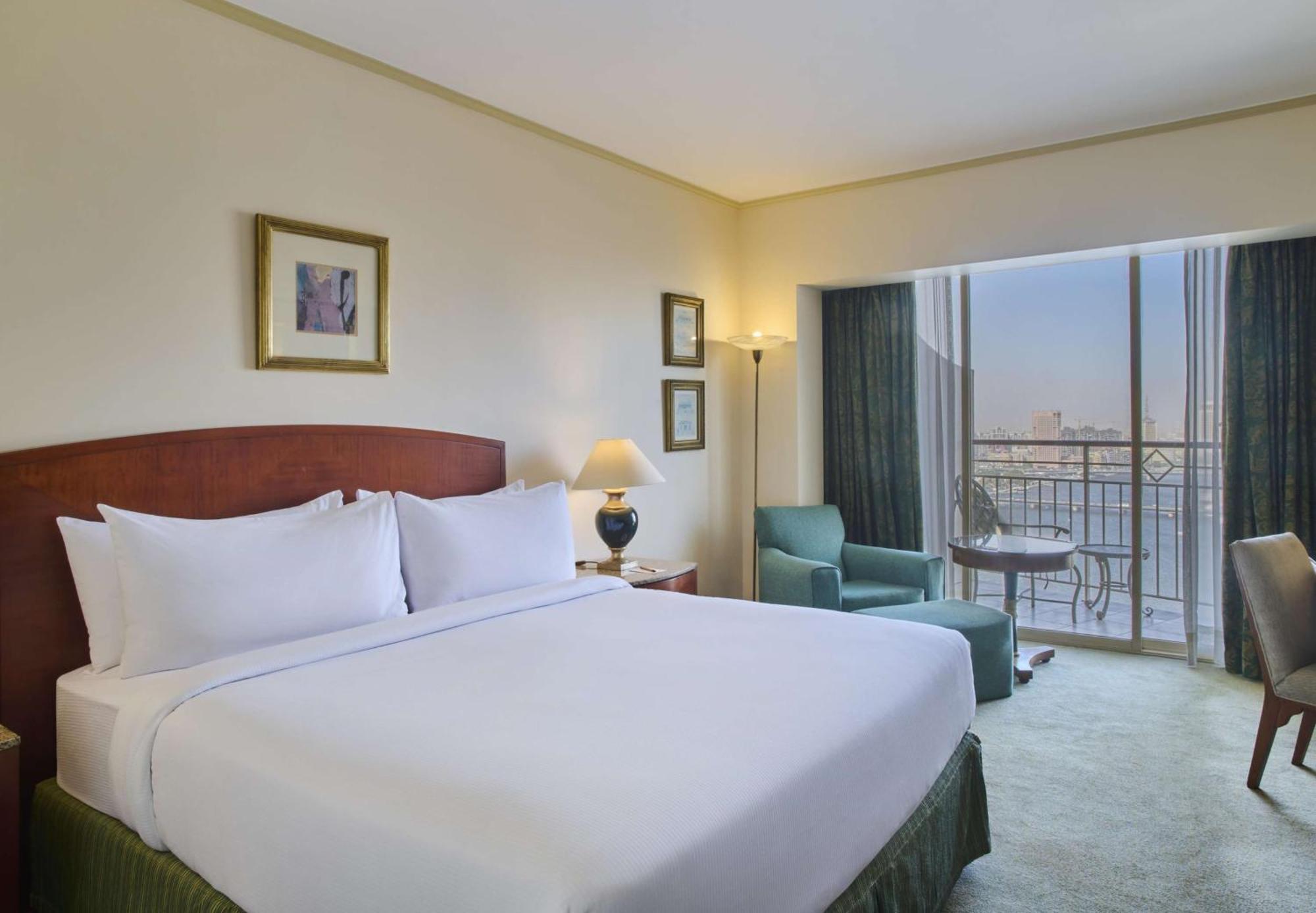 Hotel Hilton Cairo Grand Nile Exteriér fotografie A room at the Hilton Cairo